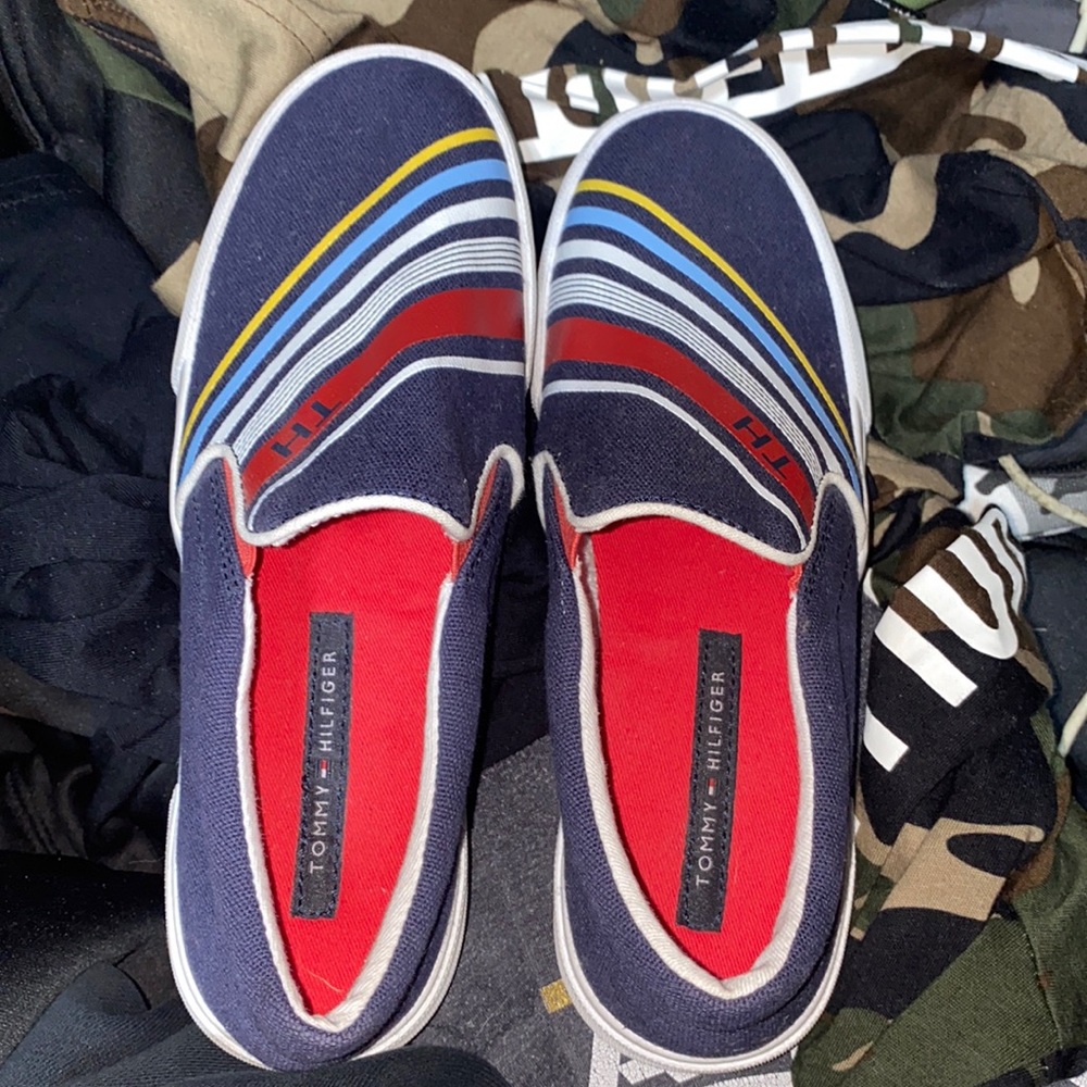 Tommy Hilfiger women’s size 5M